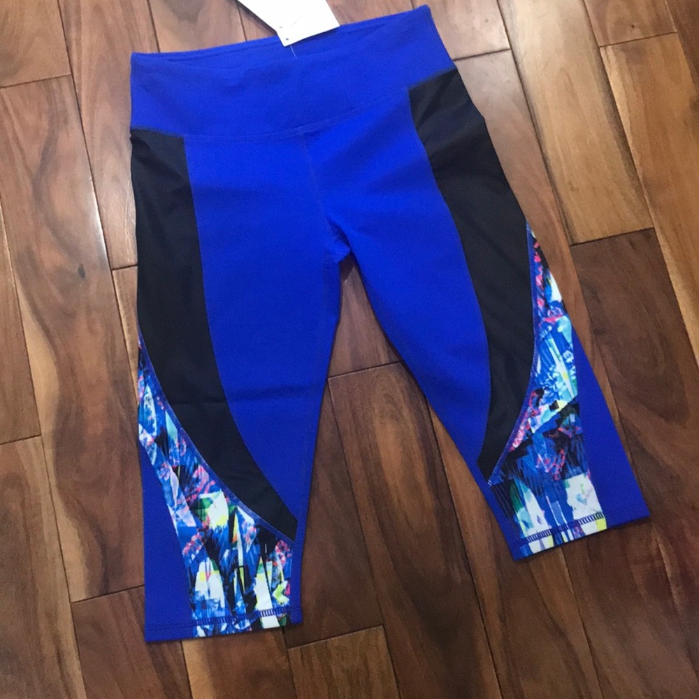 NEW Fabletics “Navassa” crop